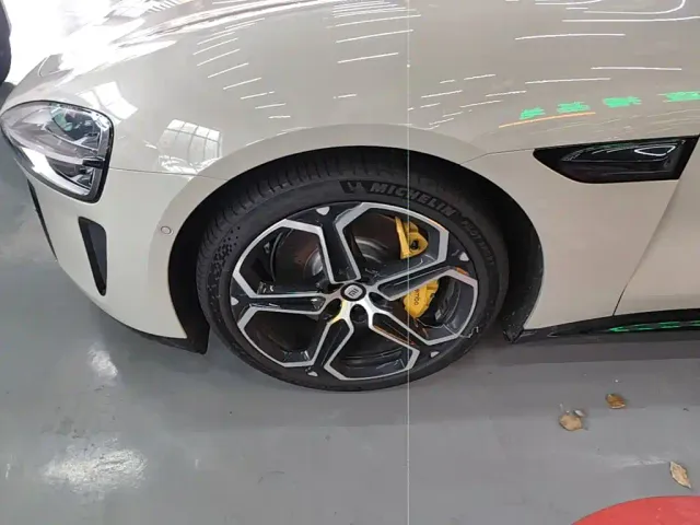 Xiaomi SU7 — Фото автомобиля 22
