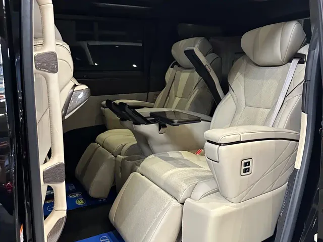 Toyota Alphard — Фото автомобиля 8