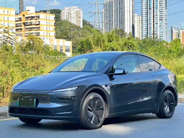 Фотография автомобиля — Tesla Model Y