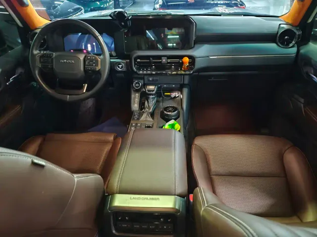 Toyota Prado — Фото автомобиля 11