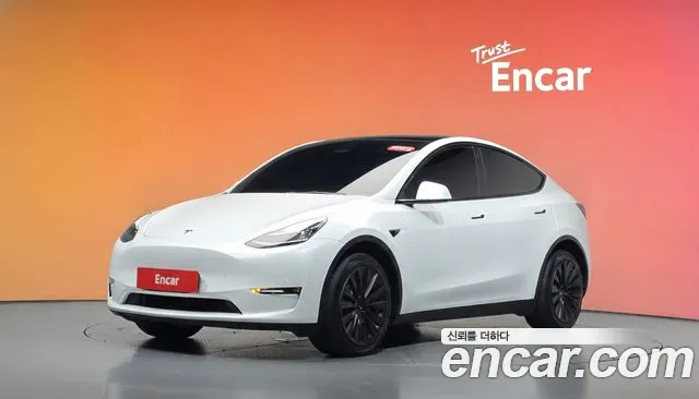 Фотография автомобиля — Tesla Model Y