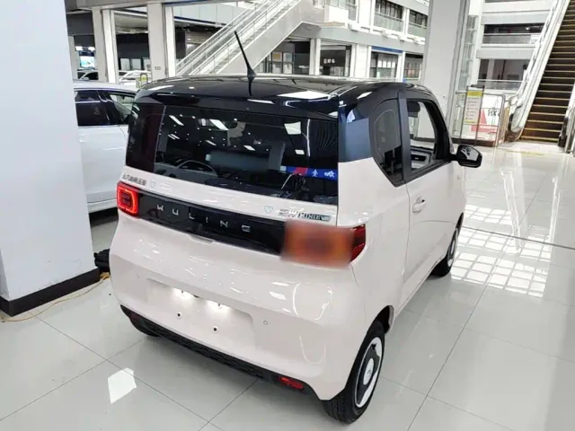 Wuling Hongguang Mini EV — Фото автомобиля 6
