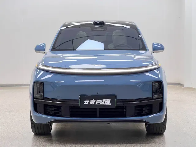 Li Auto L9 — Фото автомобиля 2