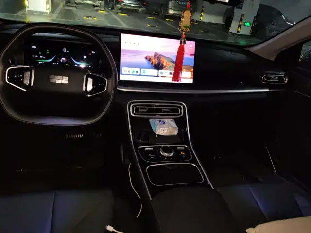 Geely Galaxy Stellar 6 — Фото автомобиля 12
