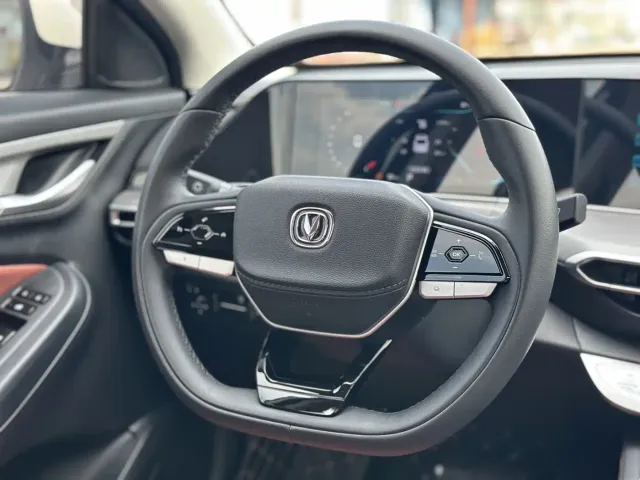 Changan Eado — Фото автомобиля 20