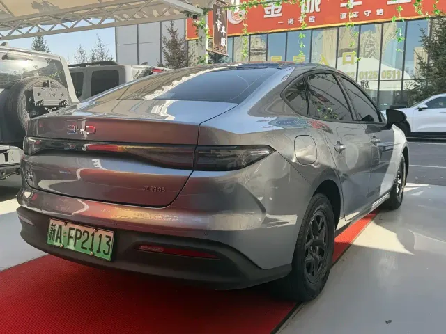 BYD Seal 05 DM-i — Фото автомобиля 9