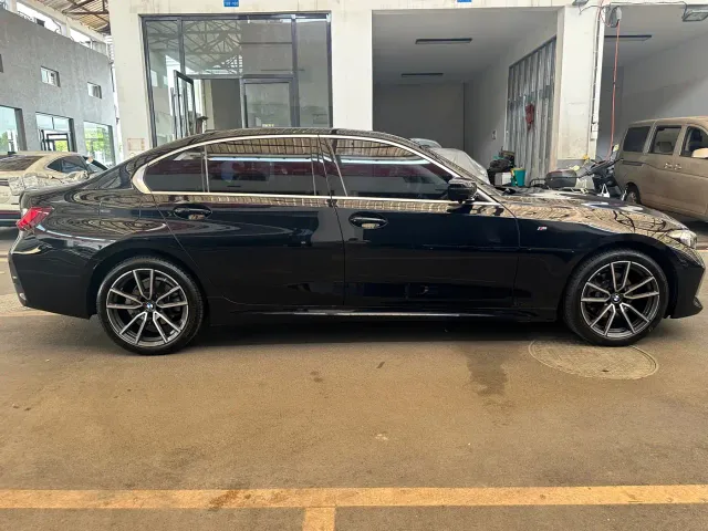 BMW 3 Series — Фото автомобиля 16