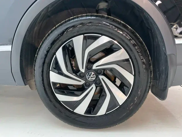 Volkswagen Tiguan L — Фото автомобиля 25