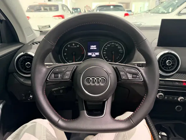 Audi Q2L — Фото автомобиля 16