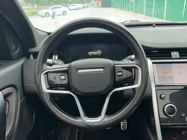 Land Rover Discovery Sport — Фото автомобиля 8