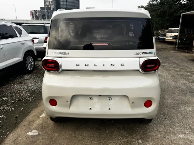 Wuling Hongguang Mini EV — Фото автомобиля 11