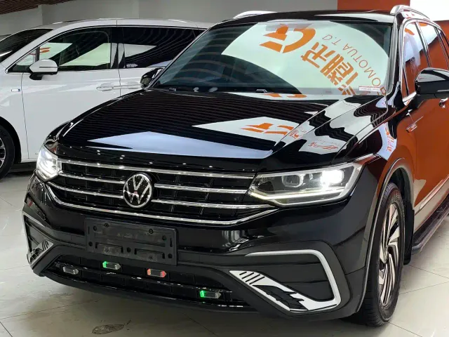 Volkswagen Tiguan L — Фото автомобиля 5