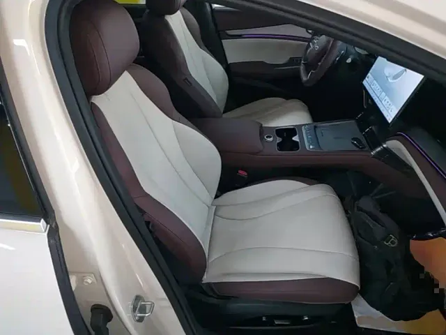 BYD Seal 07 DM-i — Фото автомобиля 24