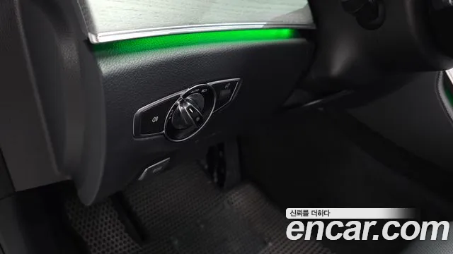 Mercedes-Benz E-Class E-класс W213 E350 4MATIC Exclusive — Фото автомобиля 28