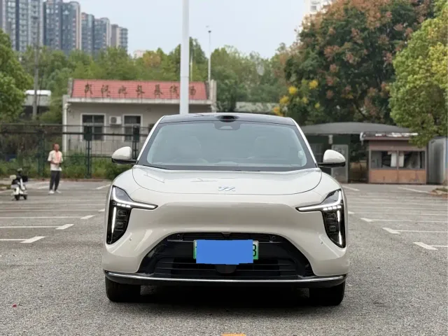 IM Motors LS6 — Фото автомобиля 2