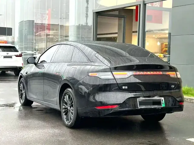 Leapmotor C01 — Фото автомобиля 4