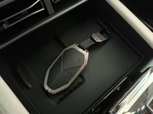 BYD FangChengBao Titanium 3 — Фото автомобиля 8
