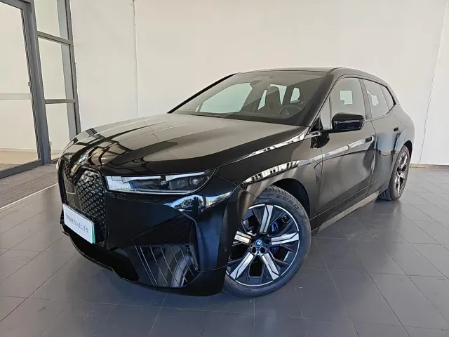 Фотография автомобиля — BMW iX
