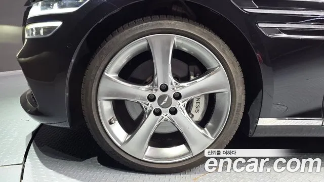 Genesis G80 Бензин 3.5 турбо AWD — Фото автомобиля 5