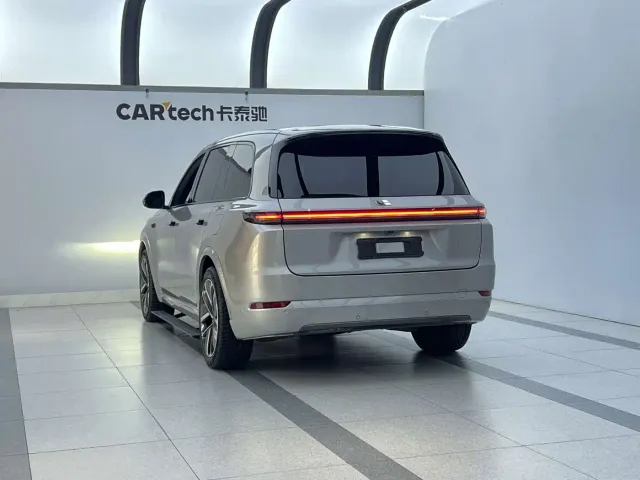 Li Auto L9 — Фото автомобиля 2