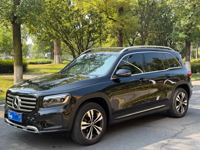Фотография автомобиля — Mercedes-Benz GLB-Class