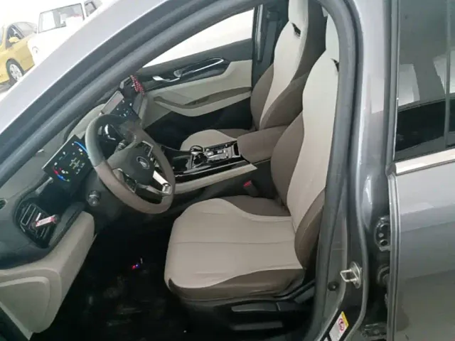 BYD Qin PLUS — Фото автомобиля 12
