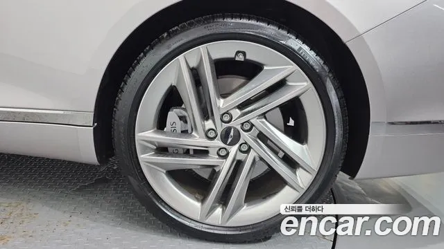 Genesis G80 Бензин 2.5 турбо AWD — Фото автомобиля 16