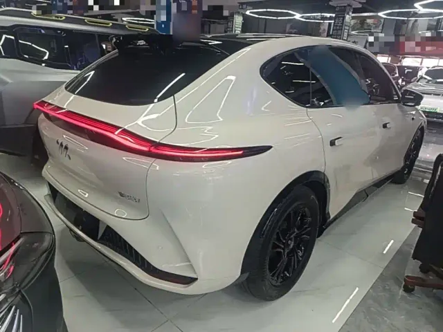 IM Motors LS7 — Фото автомобиля 6