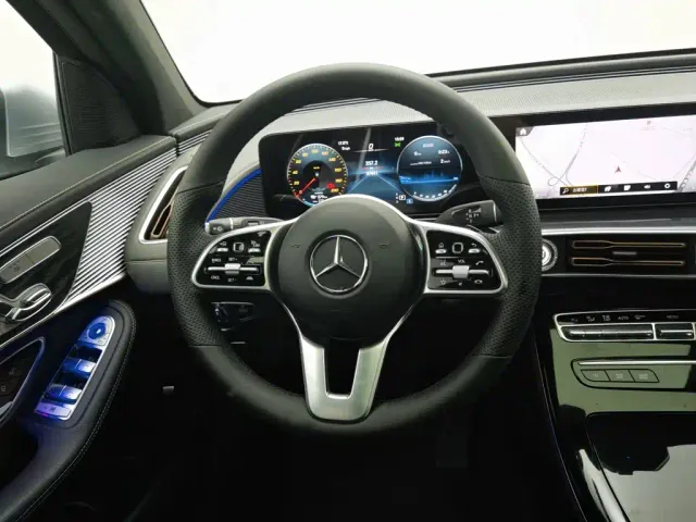 Mercedes-Benz EQC — Фото автомобиля 11