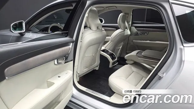 Volvo S90 — Фото автомобиля 16