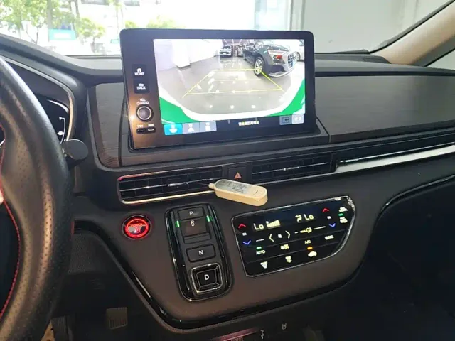 Honda Odyssey — Фото автомобиля 12