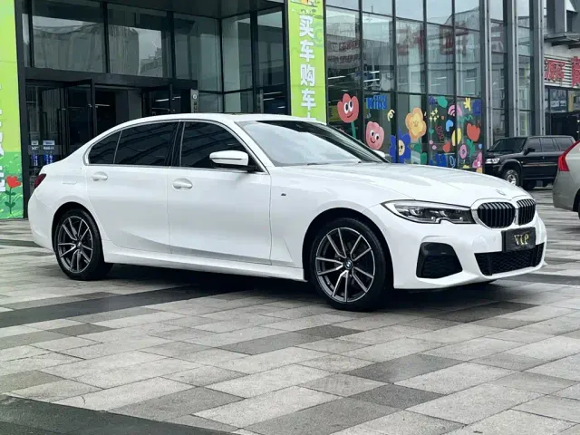BMW 3 Series — Фото автомобиля 3