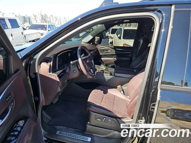 Cadillac Escalade Generation 5 — Фото автомобиля 9
