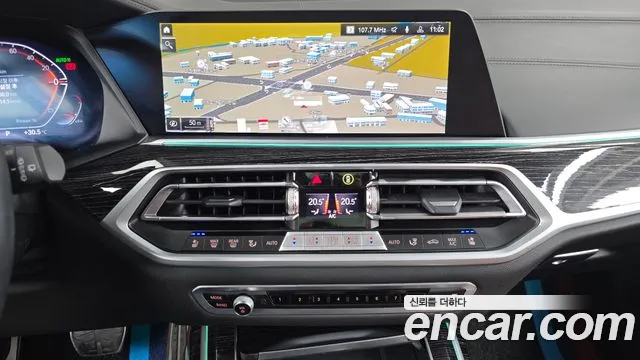 BMW X7 — Фото автомобиля 14