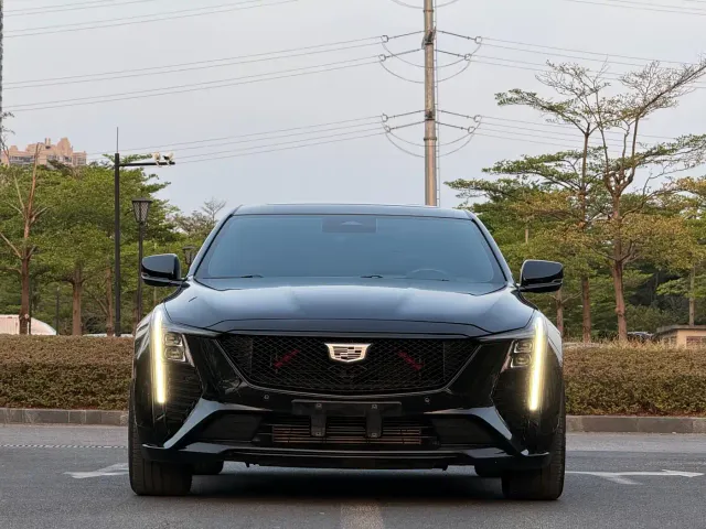 Cadillac CT5 — Фото автомобиля 3