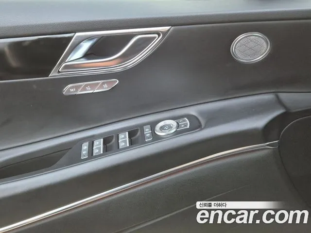 Genesis GV80 — Фото автомобиля 13