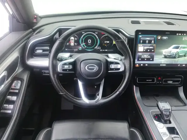 GAC Trumpchi GS8 — Фото автомобиля 15