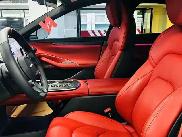 Xiaomi SU7 — Фото автомобиля 7