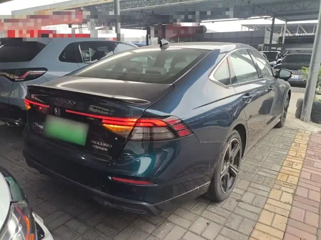 Honda Accord — Фото автомобиля 6
