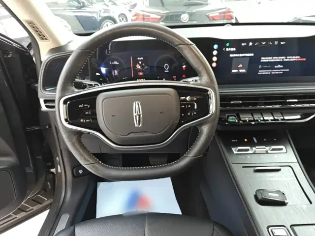 Lincoln Corsair — Фото автомобиля 10