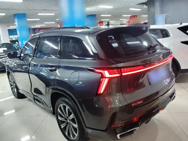 Changan CS75 Plus — Фото автомобиля 4