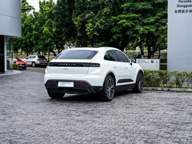 Porsche Macan EV — Фото автомобиля 17
