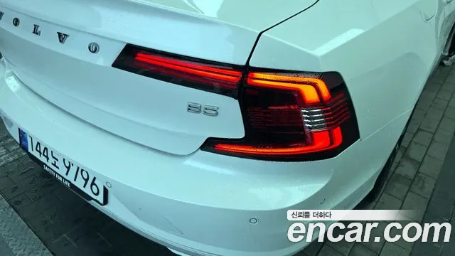 Вольво S90 — Фото автомобиля 20