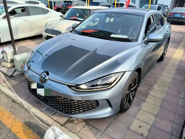 Фотография автомобиля — Volkswagen Lamando
