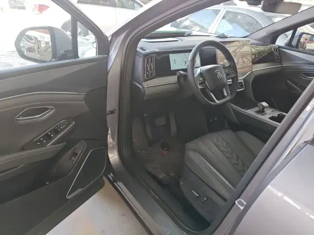 BYD Song L DM-i — Фото автомобиля 12