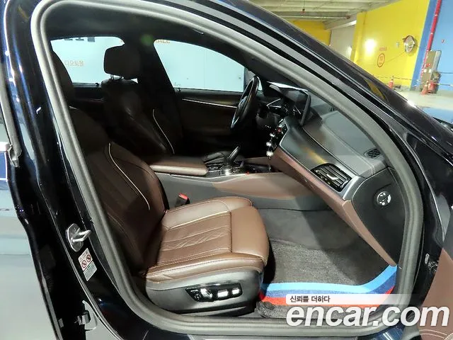 BMW 5-Series 5 серия (G30) 523d M Sport — Фото автомобиля 11