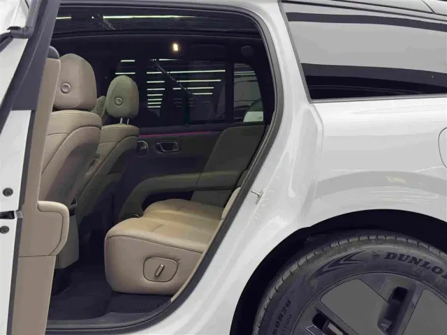 Li Auto i6 — Фото автомобиля 9