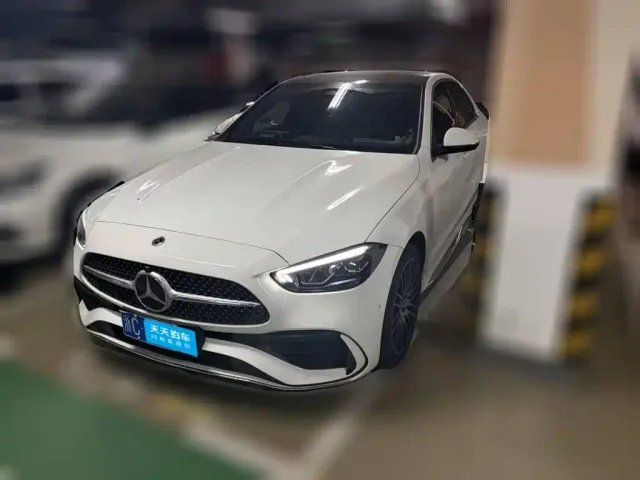 Фотография автомобиля — Mercedes-Benz C-Class