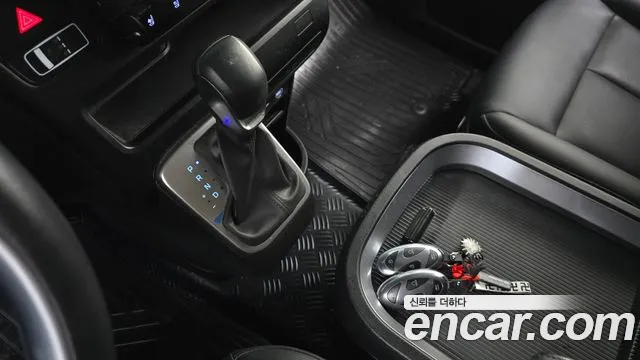 Hyundai Staria Staria Карго 5 мест — Фото автомобиля 7