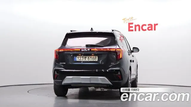 Kia Seltos — Фото автомобиля 4